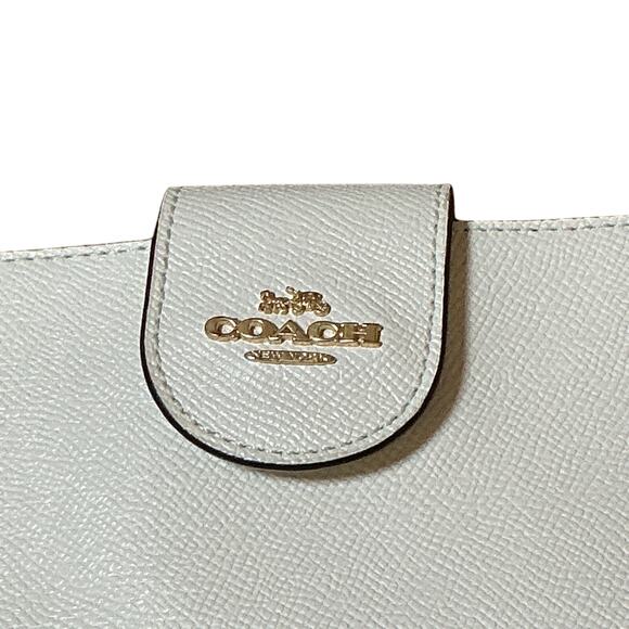 COACH The Phone Wallet Bi Fold Crossgrain Leather Chalk White/Camel Women’s NWOT - Picture 3 of 15